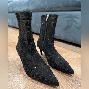 NEW Azalea Wang Nerola-Black Stretchy Crystal Bootie, Size 6